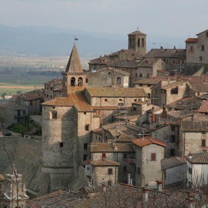 La Valtiberina Toscana: Sansepolcro, Anghiari, il rinascimento artistico e la tradizione toscana