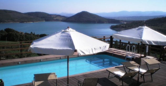 Agriturismo con piscina in Toscana, tra le verdi colline della Valtiberina